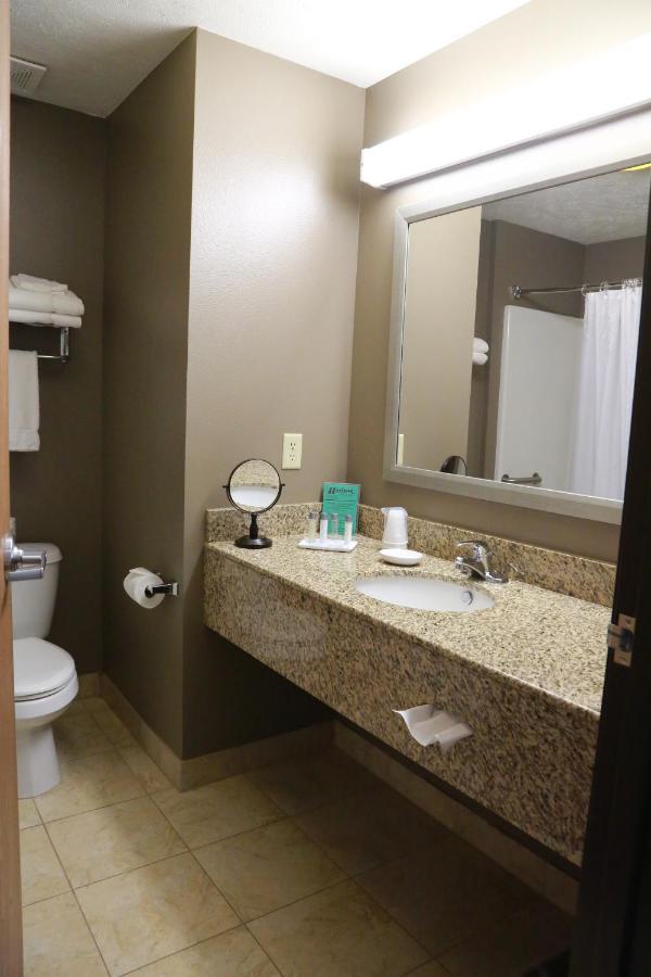 West Point Horizon Inn & Suites المظهر الخارجي الصورة